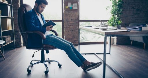 4 livros sobre vendas que todo gestor de lojas de móveis deveria ler