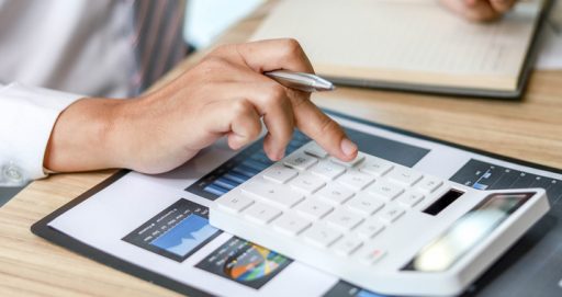 Erros comuns na gestão financeira de lojas de móveis e como evitá-los