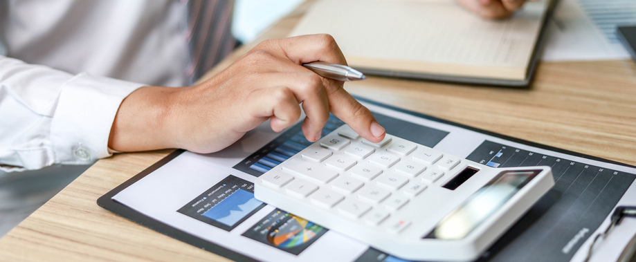 Erros comuns na gestão financeira de lojas de móveis e como evitá-los